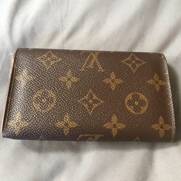 Louis Vuitton wallet - Picture 2 of 6
